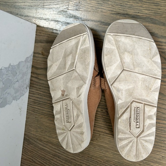 Merrell Around Town Slip On Air Loafer - tan, size 5.5 - Picture 5 of 7